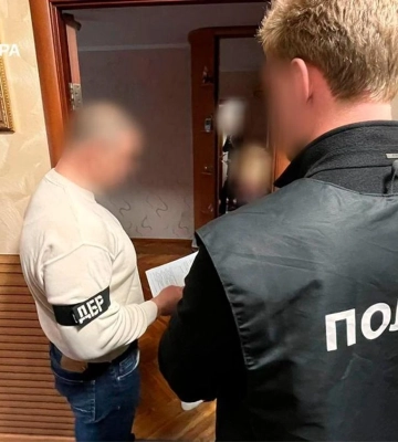 Чиновника Укрзализныци взяли на получении 100 тысяч долларов взятки - Генпрокурор