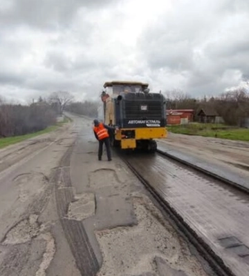 На Окружній Харкова ремонтують дорогу