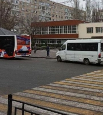 Транспортный ад в оккупации: мелитопольцы часами ждут "новые" автобусы