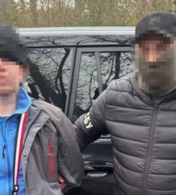 СБУ викрила російського агента, який на замовлення фсб підготував схрон зі зброєю для замовних убивств в Одесі
