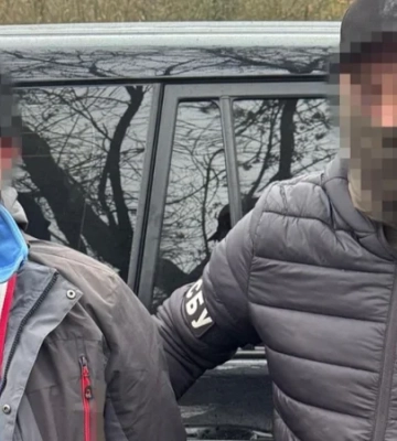 СБУ викрила російського агента, який на замовлення фсб підготував схрон зі зброєю для замовних убивств в Одесі
