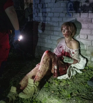 Наслідки обстрілу Києва. Фото Євгена Малолєтки перемогло у європейському конкурсі на World Press Photo 2026