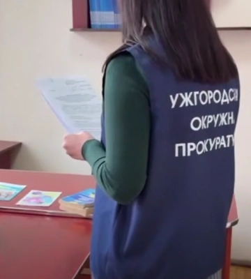 Ребенок весил всего 4,6 кг: в Закарпатье будут судить мать за смерть младенца