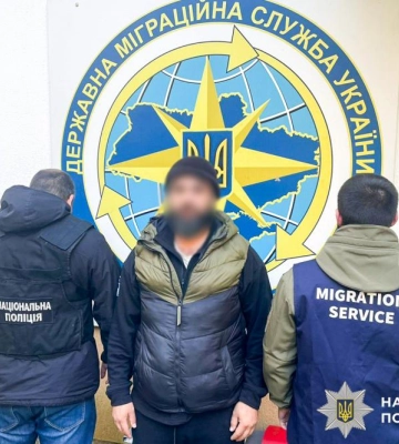 На Рівненщині працівники міграційної поліції примусово видворили нелегала до Туреччини