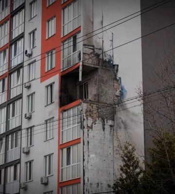 Атака на Вишневе: ворожий «Шахед» упав між школою та дитячим садком (відео)