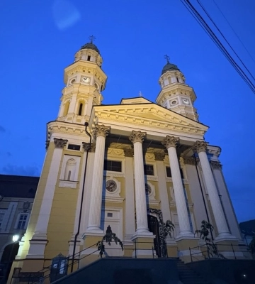 В Ужгороді обмежать рух авто біля Кафедрального собору на Великдень