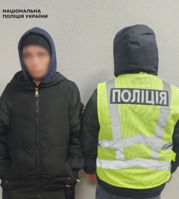 Полиция задержала женщину, поджегшую двери из-за любовного конфликта
