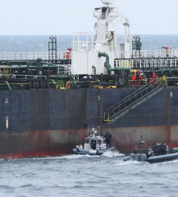 Швеція затримала підсанкційний танкер через розлив нафти в Балтійському морі