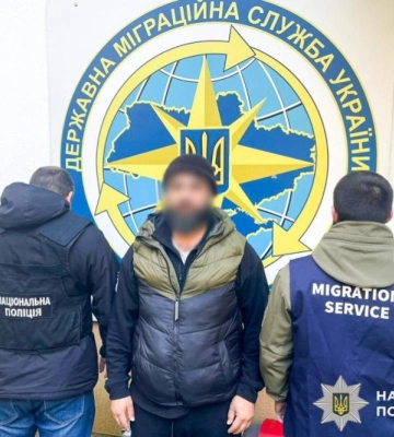 На Рівненщині працівники міграційної поліції примусово видворили нелегала до Туреччини