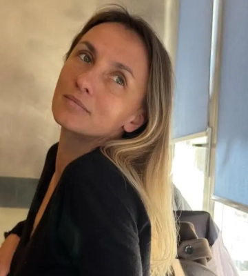 Теплі спогади: Леся Цуренко розповіла, чому любить подорожувати поїздами