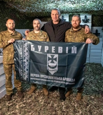Кличко передав допомогу від киян бригаді «Буревій» Нацгвардії України – 1100 БпЛА різних типів