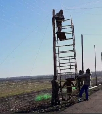 На Донеччині посилюють антидроновий захист – будують понад 25 км укриттів. ВIДЕО