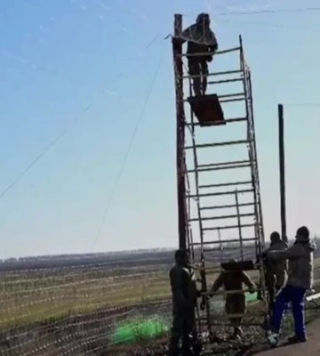 На Донеччині посилюють антидроновий захист – будують понад 25 км укриттів. ВIДЕО