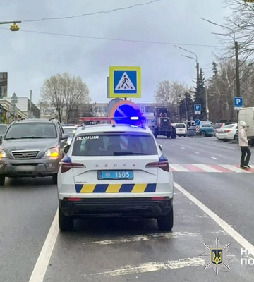 У Хмельницькому легковик на пішохідному переході збив жінку, - поліція
