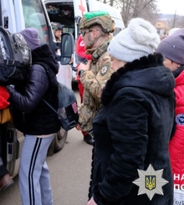 «Білі янголи» евакуювали 27 цивільних із Краматорського району на Донеччині