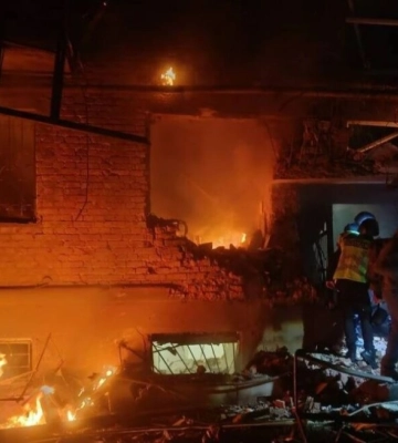 В Одессе прогремели взрывы: россияне атакуют город "Шахедами", поднялся пожар (видео)