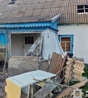 Три людини, зокрема поліцейський, травмовані внаслідок російських обстрілів Херсонщини