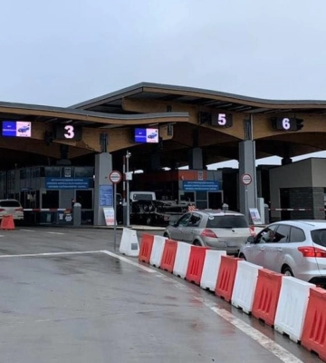 Перед Великоднем на Львівщині зафіксовано накопичення транспорту на в'їзд в Україну