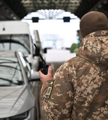 На границе Украины с Польшей образовались очереди