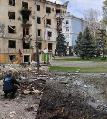 Оккупанты массированно атаковали Краматорск авиабомбами: по меньшей мере 10 людей получили ранения