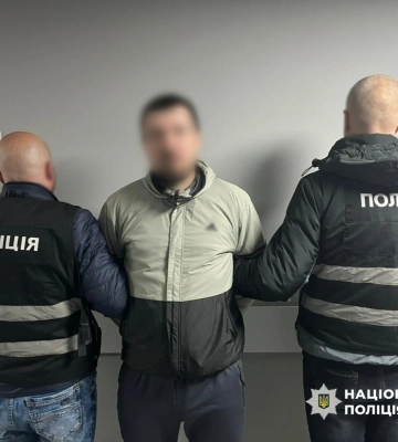 У Ніжині поліцейські затримали двох чоловіків, які безжально побили перехожого
