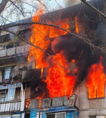 У Дружківці сьогодні ввечері FPV-дрон влучив у п’ятиповерхівку