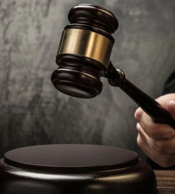 На Волині судили одинадцятикласника, бо пив алкоголь у громадському місці