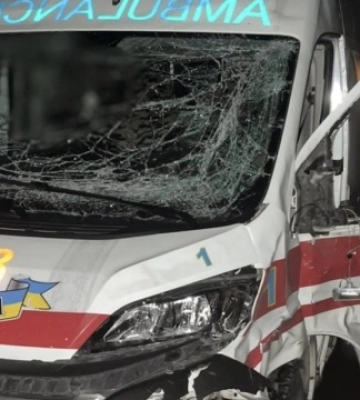 Росіяни вночі атакували дроном «швидку» на Сумщині - постраждали троє медиків