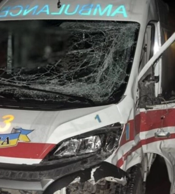 Росіяни вночі атакували дроном «швидку» на Сумщині - постраждали троє медиків