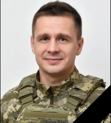 У громаді на Волині змайстрували сучасну комфортну зупинку (ФОТО)