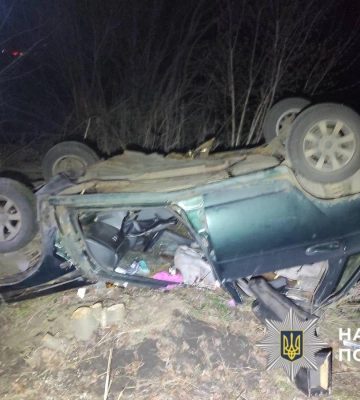 На Київщині внаслідок перекидання автомобіля в кювет постраждали чоловіка та жінка