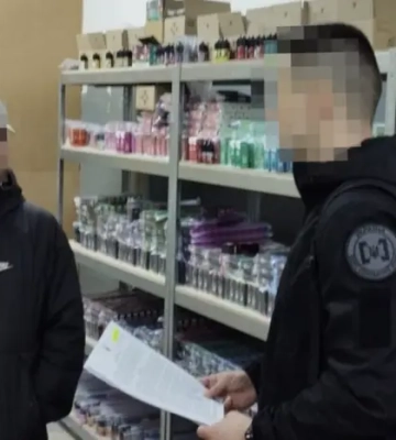 Схема на десятки мільйонів гривень. В Україні викрито нелегальне виробництво вейпів