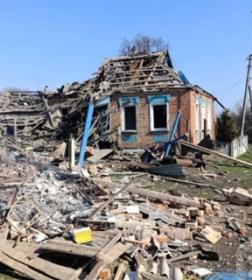 Армія РФ вдарила КАБами по Золочевській громаді: дві жінки поранені