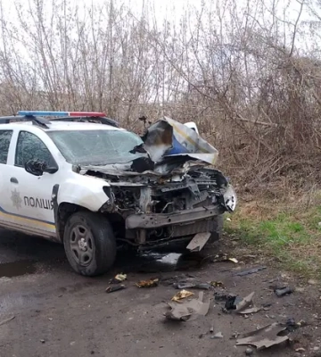 Окупанти атакували поліцейське авто на Сумщині: є поранений 