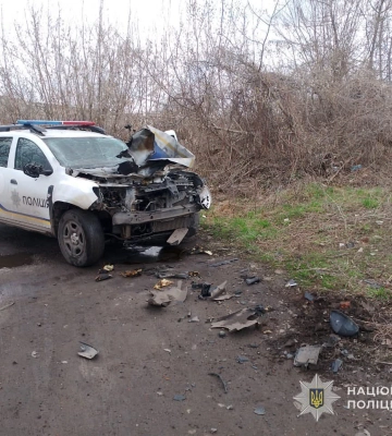 У Білопіллі ворог цілеспрямовано вдарив по поліцейському авто