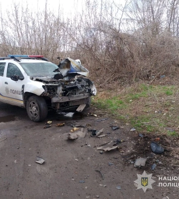 У Білопіллі ворог цілеспрямовано вдарив по поліцейському авто