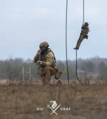 На фронте зафиксировано более 50 боев, враг активно действует на двух направлениях - Генштаб