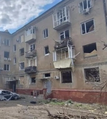 Росіяни атакували дронами Краматорськ - пошкоджені багатоповерхівки та крамниці, є поранені