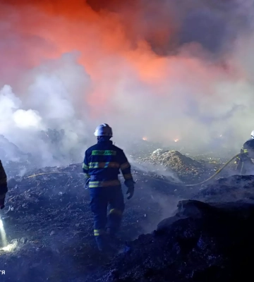 У Чопі горіло сміттєзвалище