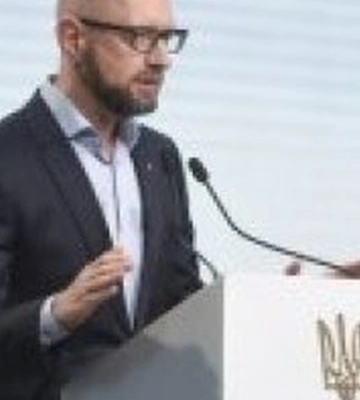 Рішуче виступаю проти ідей створення нового типу НАТО – Яценюк