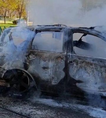 В Херсоне вражеский дрон попал в легковой автомобиль: есть пострадавшие