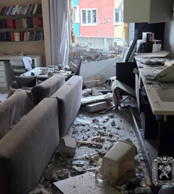 У Харкові дрон влучив у багатоповерхівку