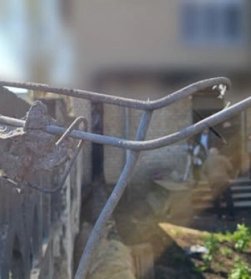 Російський дрон атакував лікарню в Херсоні: постраждали четверо медпрацівників