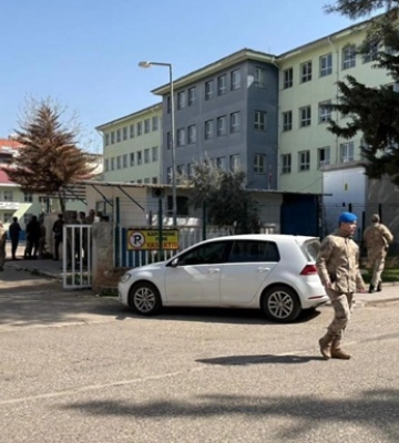 В Турции бывший ученик устроил стрельбу в школе: 16 раненых
