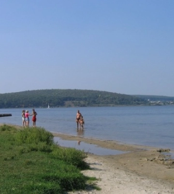 Росіяни вдарили по дамбі Печенізького водосховища