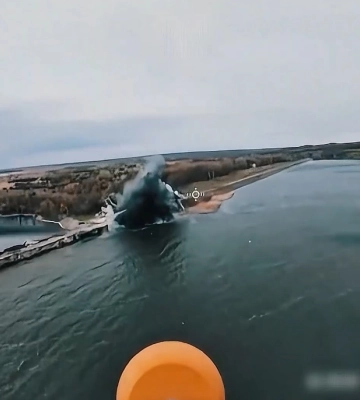 Одно из крупнейших водохранилищ Харьковской области. Россияне сбросили шесть авиабомб на Печенежскую дамбу