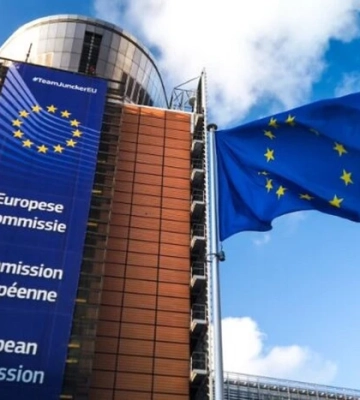 Єврокомісія відклала перший транш кредиту Україні у €90 млрд