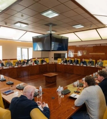Українська асоціація футболу створила робочу групу з клубами Прем'єр-ліги для реформи суддівства