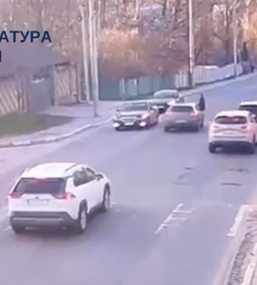 Під Києвом водій збив 13-річну дівчину, вона у тяжкому стані - прокуратура