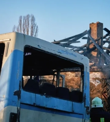 У Черкасах внаслідок нічної атаки РФ пошкоджено десятки приватних будинків, постраждали четверо людей